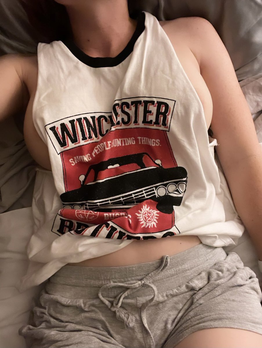 FreckledFoxCosplay tweet media