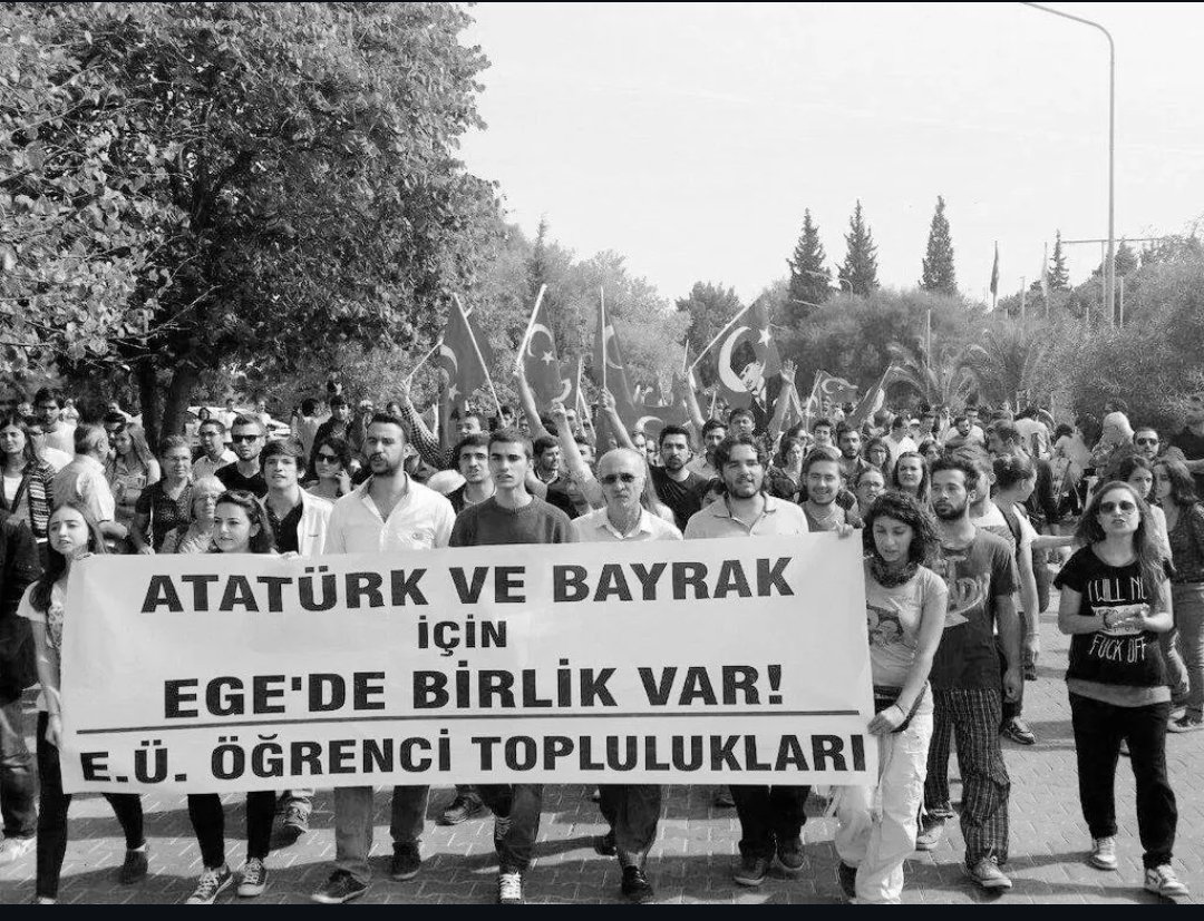 Tuttuğun pankartı, düşürmeyeceğiz.