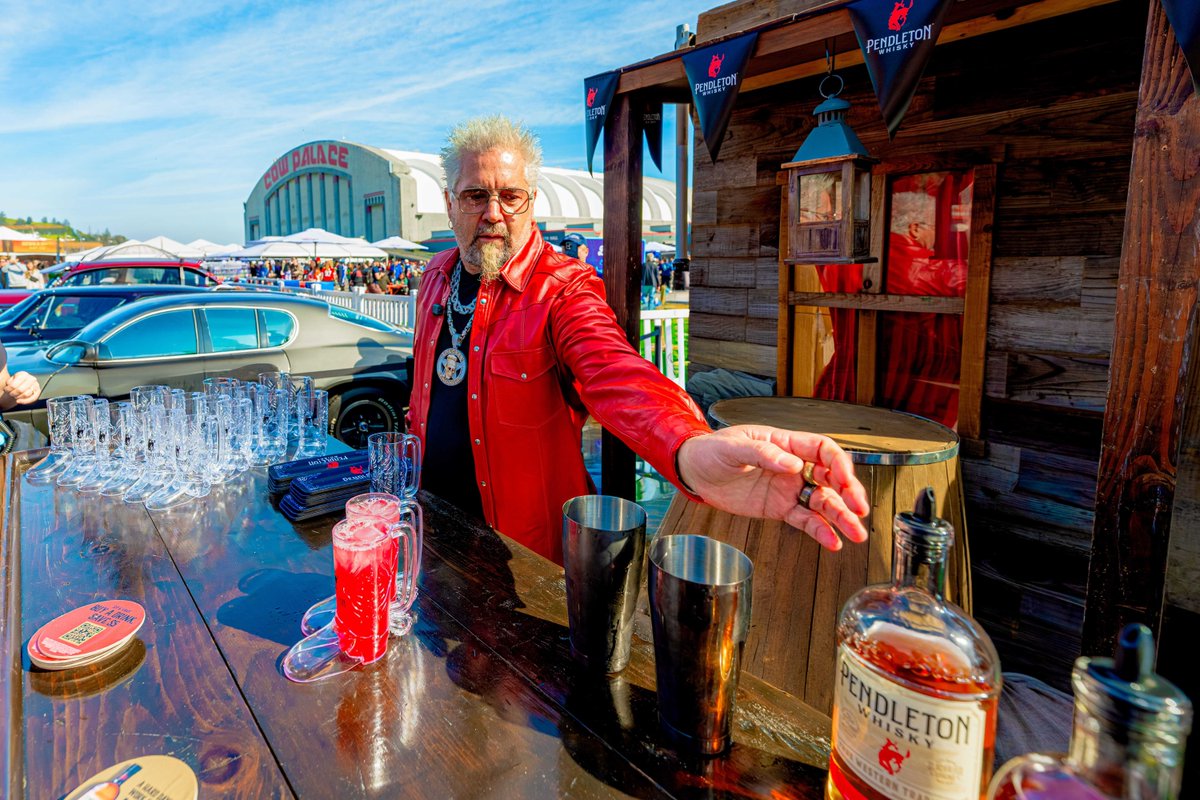 Guy's Flavortown Tailgate tweet media