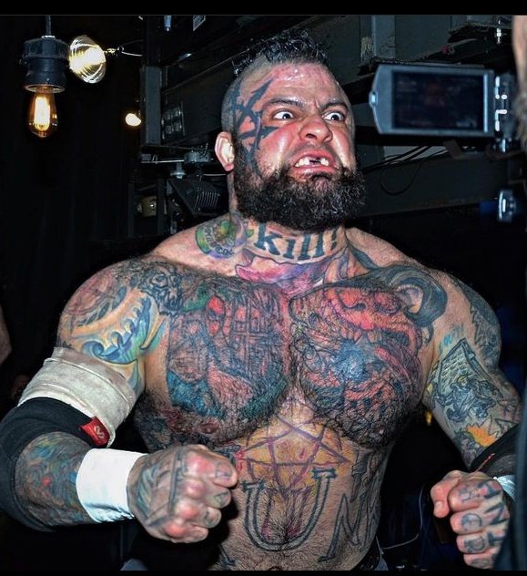 Braddock420's tweet photo. @RydeOfYourLife @wa_wargoddess @TheFlamingOmen @TheKaijuKid #flexin #bloodfighter #antiicon https://t.co/ZbZix1FpH5
