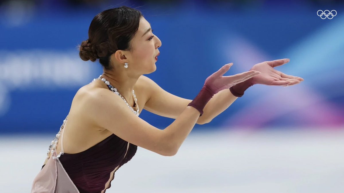 gorin's tweet photo. ✨🧊フィギュアスケート女子シングル⛸️💕

🥇 アリサ・リュウ選手
🥈 坂本花織選手
🥉 中井亜美選手

千葉百音選手は4位👏

それぞれが氷上で自分らしい演技をし観客に感動を届けました💓☺️
心からの拍手を👏✨

#オリンピック| #ミラノ・コルティナ2026 https://t.co/XhZNPDr5U2
