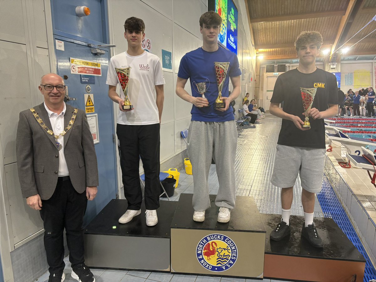 ONB_ASA's tweet photo. Gala 15 - Boys 200m BK

Senior championships

1st 🥇Jake Chesworth 2.07.51 @MaxwellSwimClub 
2nd 🥈 Mason Amiri 2.08.06 @witneyswimclub 
3rd 🥉 Finley Wood 2.08.75 @CMKSwimmingClub https://t.co/55bYTPDJVU