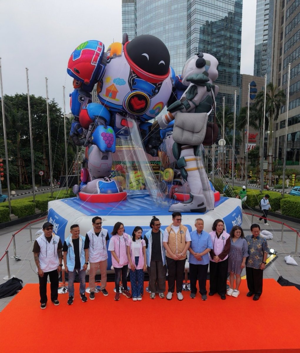 Selamat pagi Jumat, Film Pelangi di Mars “Keliling Langit Indonesia” Lewat Balon Raksasa Jelang Rilis Lebaran 2026 <a href="/mahakaryapict/">Mahakarya Pictures</a> <a href="/dreynando/">Dendi Reynando</a> lanjut bawah artikelnya
