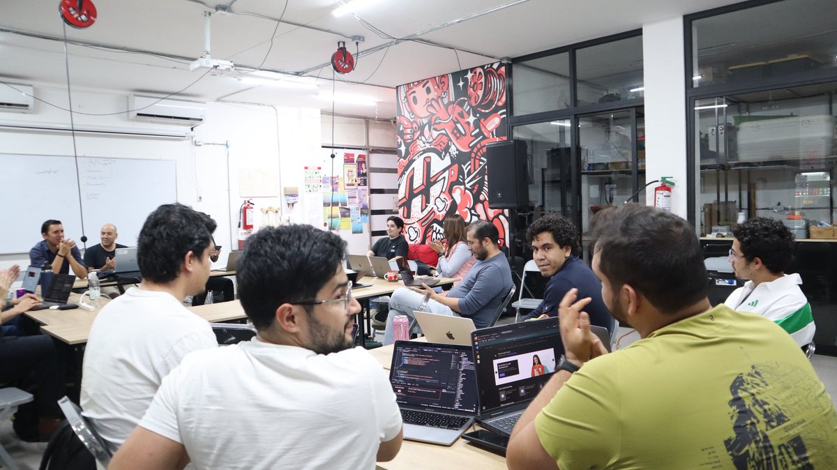 HackerGarage tweet media