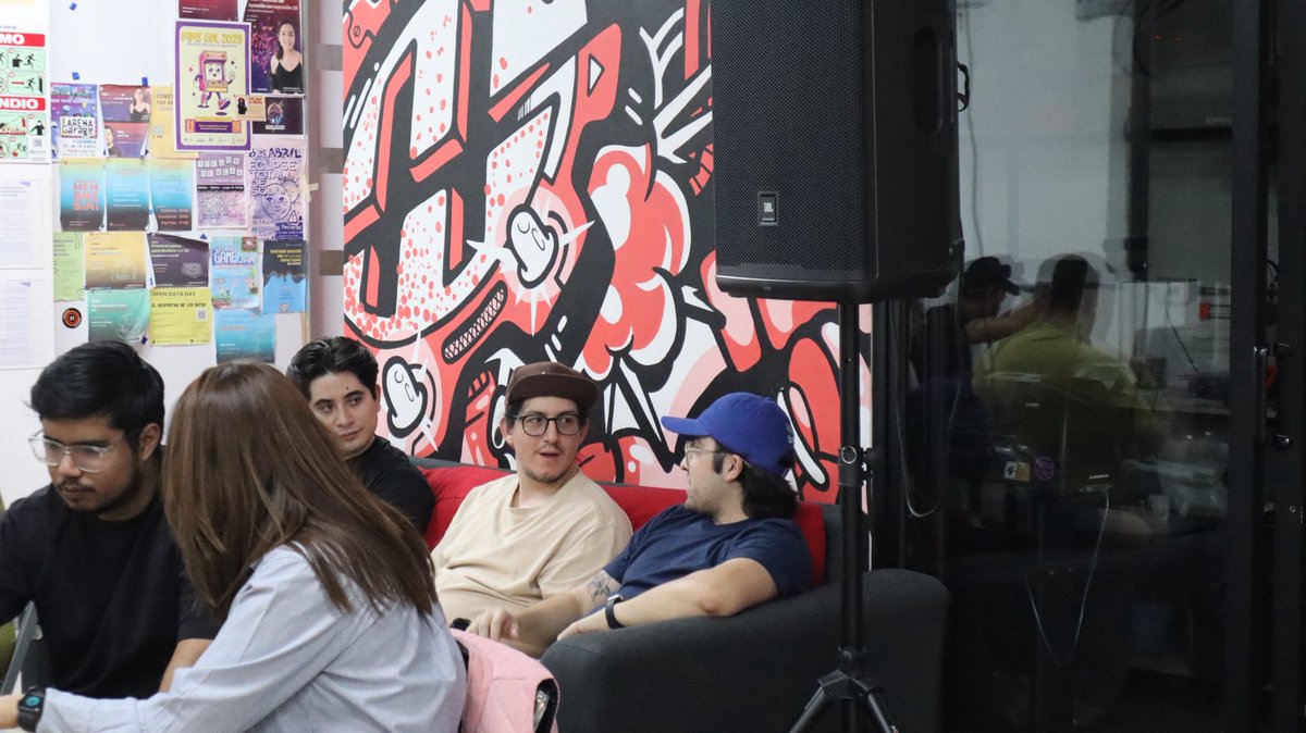 HackerGarage tweet media