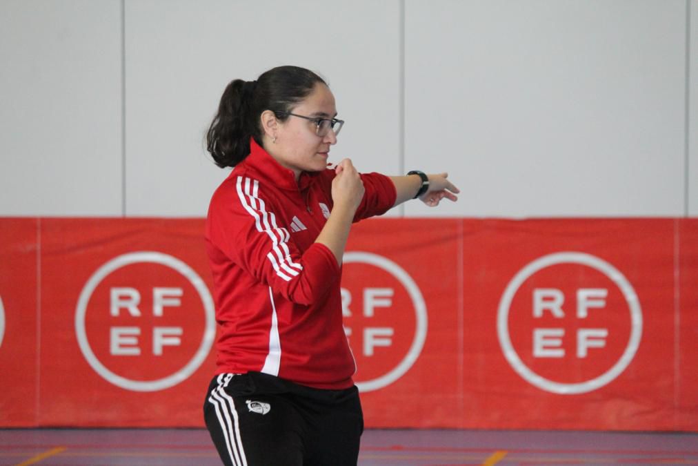 ArgamasillaFSF's tweet photo. Enhorabuena por esa primera victoria a nuestras peques de la selección CLM sub14 en el campeonato de España, y también a nuestra jugadora Duvi que está formando parte del cuerpo técnico https://t.co/4kReOFv0YE