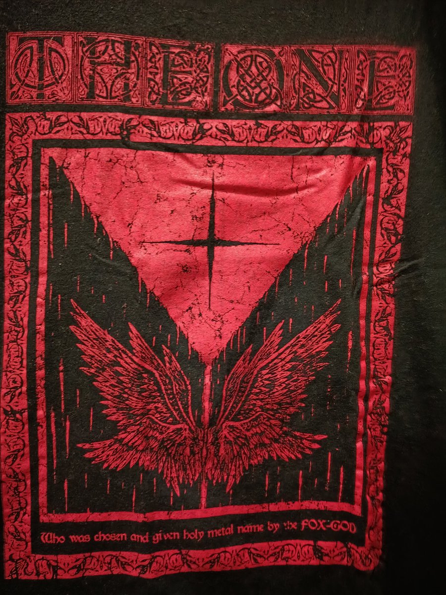 fujiyama_metal's tweet photo. 5年前の今日は #BABYMETAL #10BABYMETAL_BUDOKAN
#DOOMSDAY_Ⅵ ですぅ~した🦊からの本日のベビメタTはこちら🦊
#BABYMETAL_BUDOKAN #10BMY #Tシャツ未開封😂 https://t.co/8qIDKAHSM0