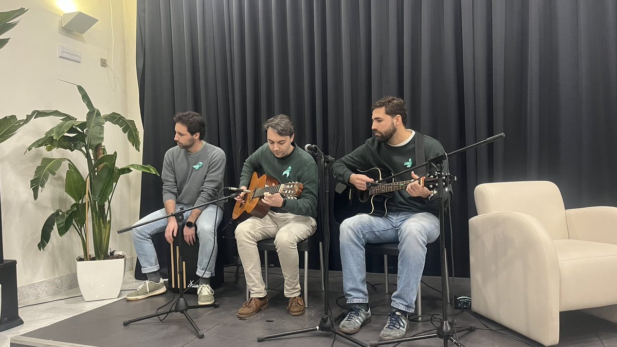 DrAngelaLamarca's tweet photo. Fantastic event organised today by @atuvibi in 📍Madrid

Patients, carers, health care professionals and pharma partners celebration for #WorldCCADay 

#GreenforCCA #IluminaEnVerde26 #WorldCCADay https://t.co/Hb9whz307A