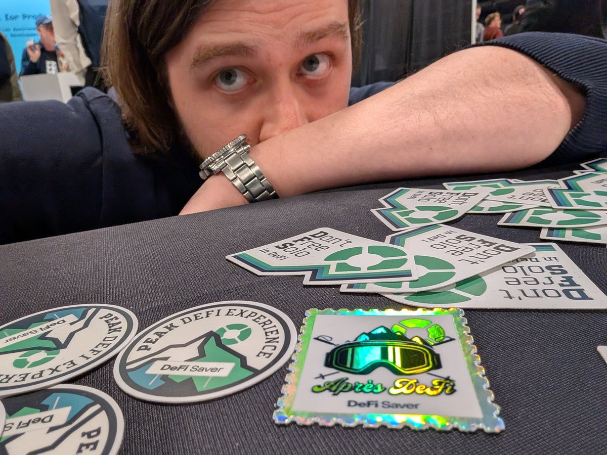 📢Mid-day update @ethereumdenver:

- socks: gone🪦
- beanies: super low🚨
- t-shirts: most sizes still OK👕

You've been warned!