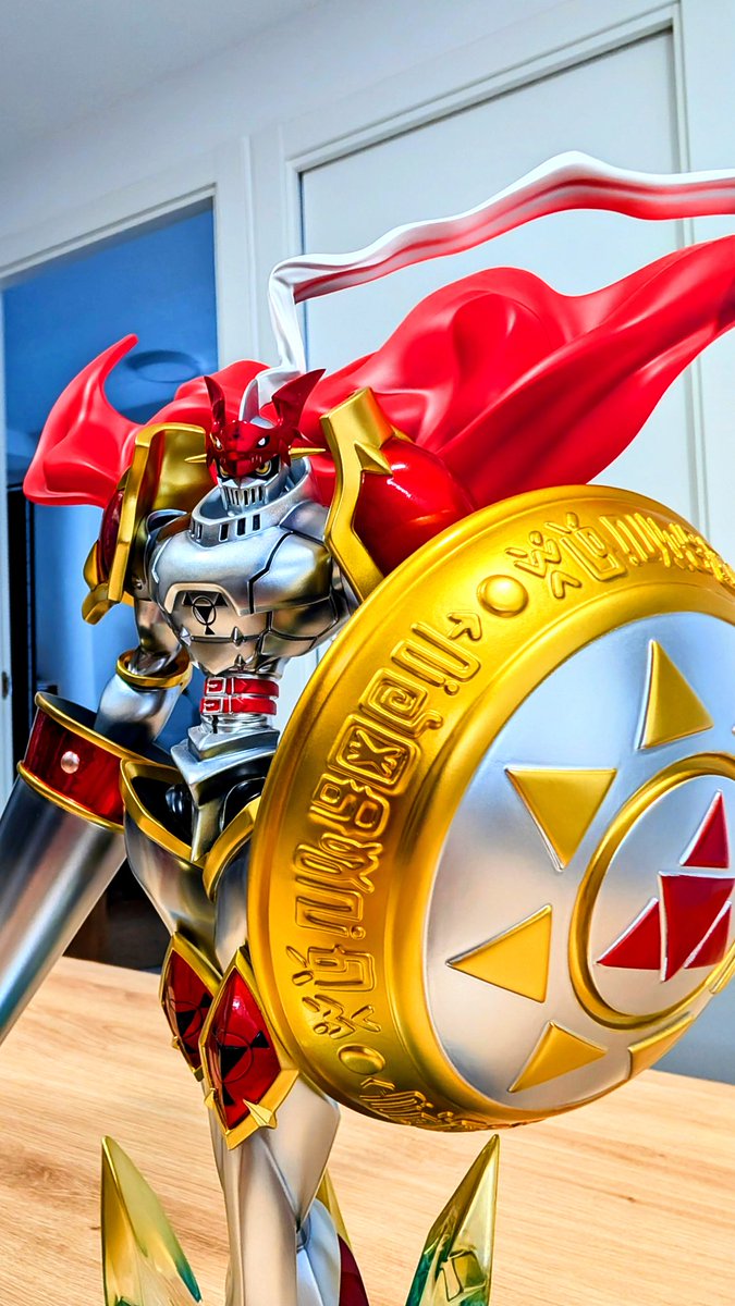 Sephi_Tetsu's tweet photo. Oye que también me llegó un Dukemon de #Digimon que NO tiene sentido de lo épico que es ❤️

42cm de Digimonstruo 🔥 https://t.co/Gqvvz8fVLi