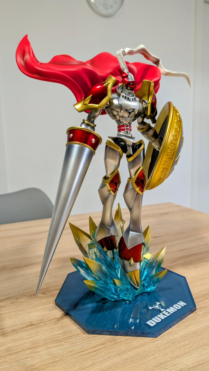 Sephi_Tetsu's tweet photo. Oye que también me llegó un Dukemon de #Digimon que NO tiene sentido de lo épico que es ❤️

42cm de Digimonstruo 🔥 https://t.co/Gqvvz8fVLi