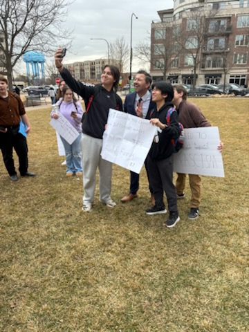 Another day, another opportunity to stand with students who will triumphantly guide us into a more just future for our nation. I couldn't be more proud and honored to stand with the students of Prospect High School today. Prospect really turned out! 💪🏼 
❌🧊