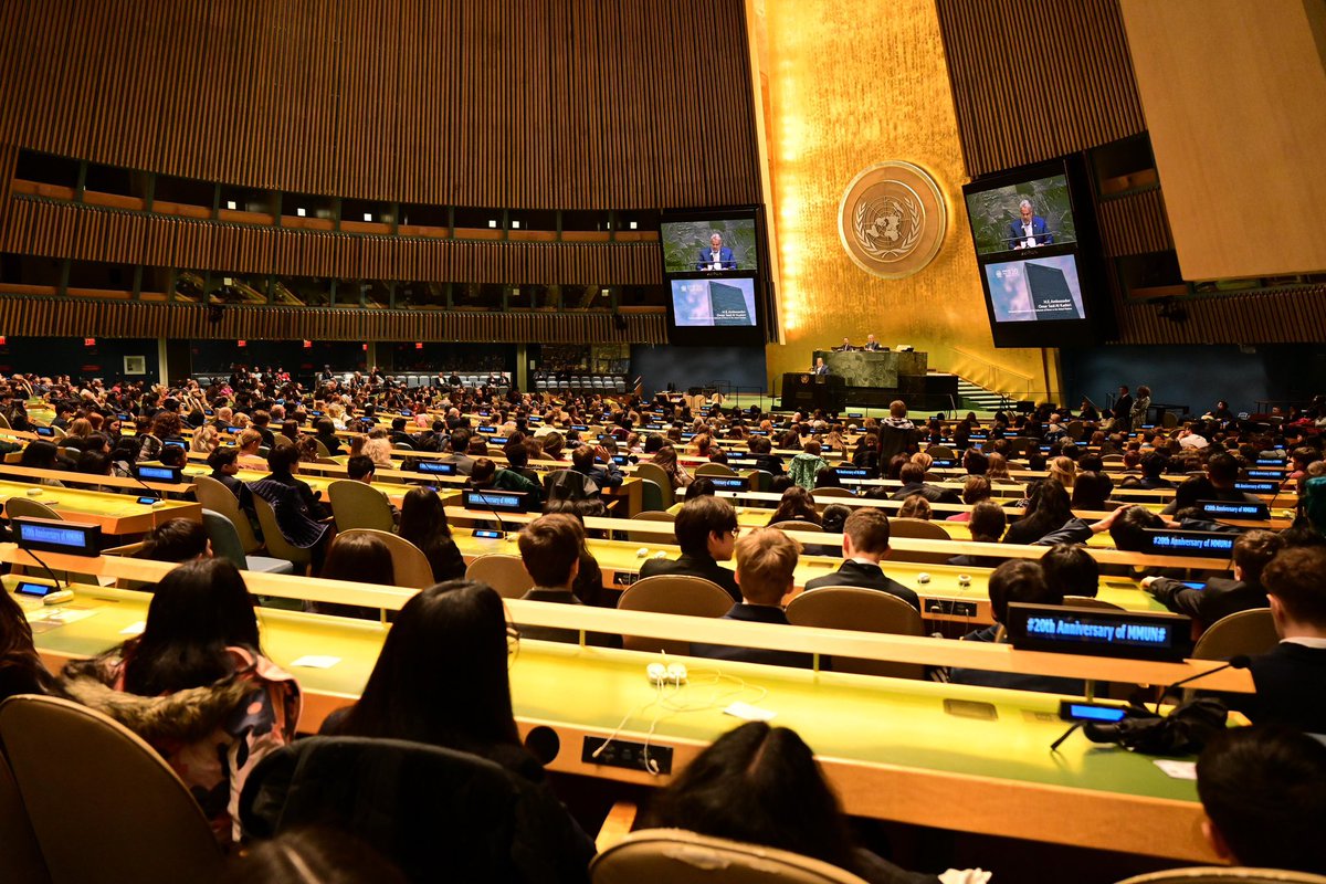 Participé como orador principal en el Montessori Model United Nations, en la sede de la Organización de las Naciones Unidas, en Nueva York.

Al ver a miles de estudiantes de todo el mundo, confirmé que no son espectadores del futuro, sino sus protagonistas. La educación y la