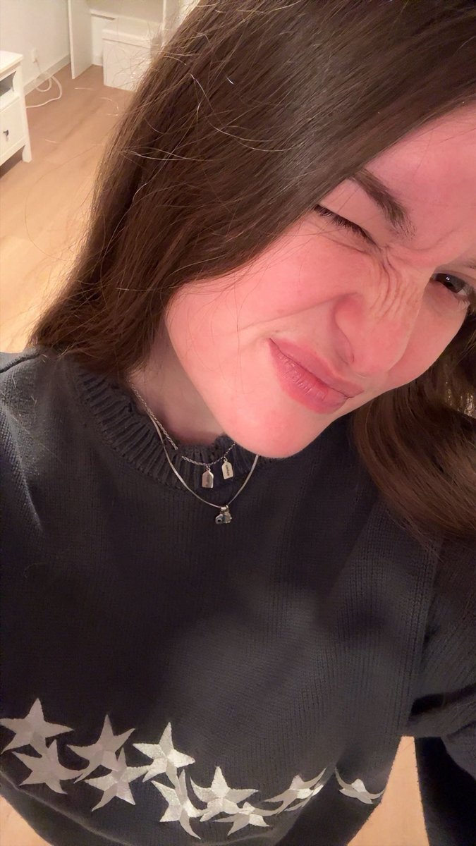 juantingermany's tweet image. a girl              and her pfp ⭐️