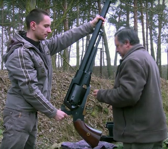 Photoshop_Gy's tweet photo. Leon Kennedy: "QUICKLY GRACE, TAKE THIS GUN, IT WILL HELP YOU!"

The Gun compared to Grace: https://t.co/Nd1frMOPzH