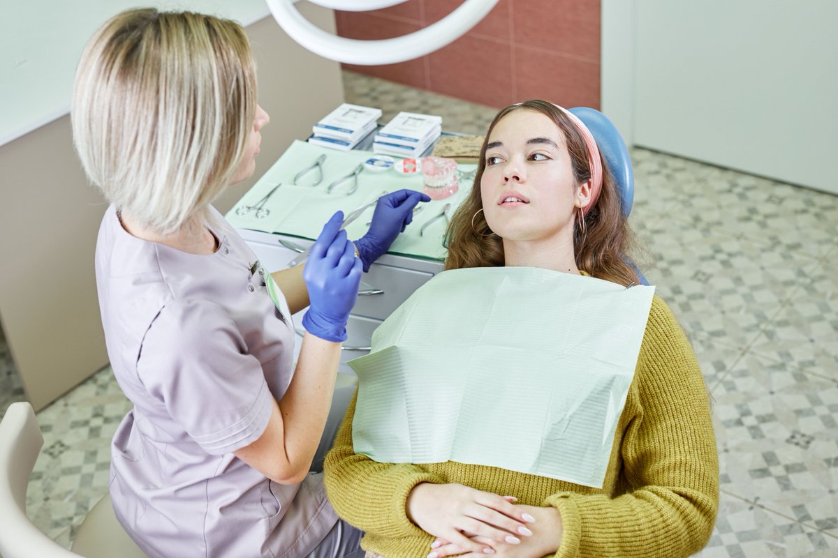 TheOncallbot's tweet image. Bruising after dental work? Download Dental After Care Notes's FREE guide for aftercare tips!😊👍🦷 Get the guide now! 
 #dentalemergency #dentalpain #dentalproblem #DentalPractice #DentalTechnology #DentistOnCall #AfterHoursDentist #VirtualDentalAssistant #DentalCare