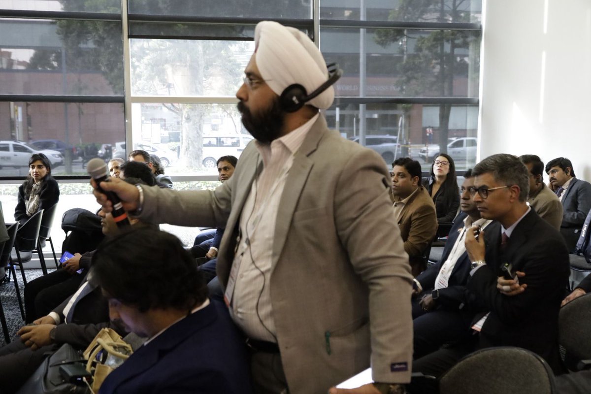 CamaraCoIn's tweet photo. Momentos que fortalecen relaciones y abren oportunidades.

El Encuentro Empresarial Colombia–India del Sector Farma 2026 fue un espacio de conexión, intercambio y negocios entre ambos países.

Gracias a empresarios y aliados por hacerlo posible.
Seguimos construyendo puentes. https://t.co/LHKQlYB3Kh