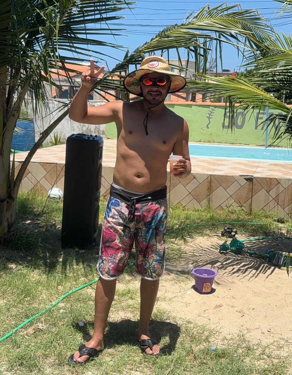 igorping's tweet photo. Sim e piscina ☀️🫡💪🏽 https://t.co/lB5TjZM52E