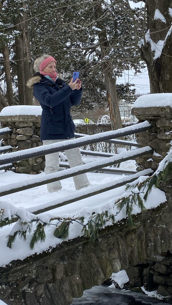 SamanthaHeller's tweet image. 2/20/26 on Samantha Heller's Health &amp;amp; Nutrition show, @NYUDocs ,12-2 pm ET: Dr Jordan Metzl, author of the book "Push" helps us get and keep those fannies moving. Dr Margaret E. Rice on how #diet &amp;amp; exercise affect #hormones, #insulin, &amp;amp; more. 877-NYU-DOCS

Winter walk.