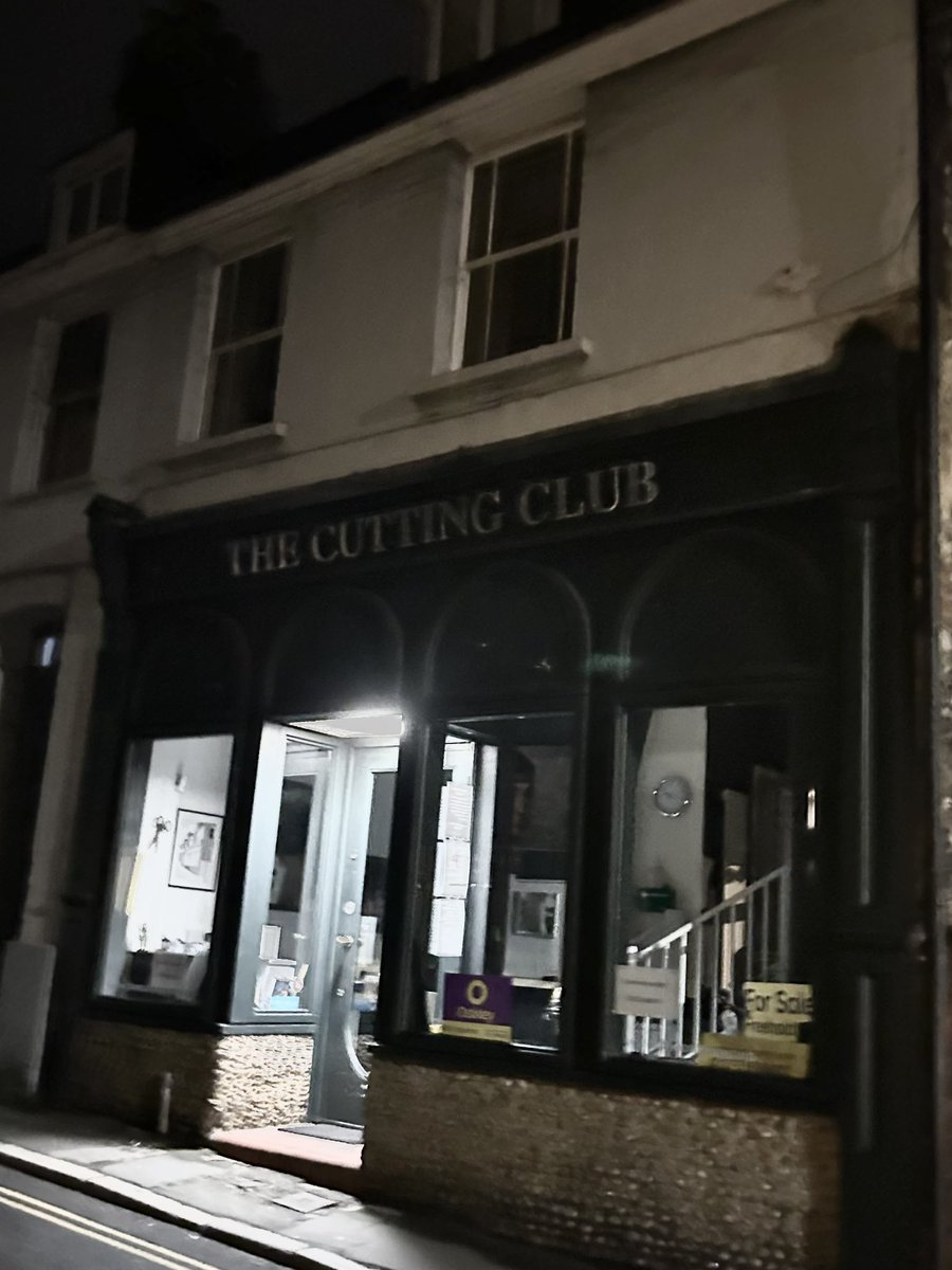 pluto_2_'s tweet photo. holy shit i found the club house 🤯 #shtwtᅠ #shedtwt https://t.co/gdWZ0eU4I9