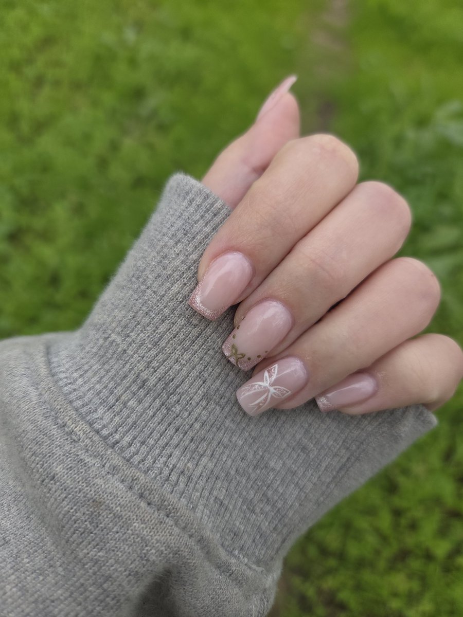 나인뮤지스 ♡ #15yearswith9MUSES 🏳️‍🌈 tweet media