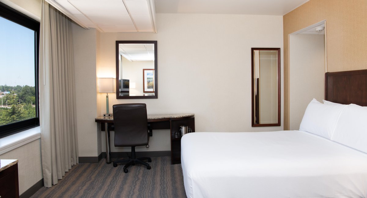 DoubleTree by Hilton Portland tweet media