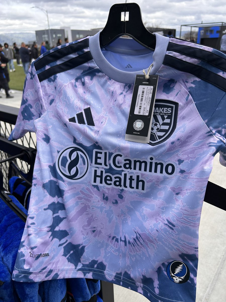 Swirly22's tweet photo. @tombogert @SJEarthquakes Yeah man it’s stunning in person! https://t.co/mWzfo00nSs