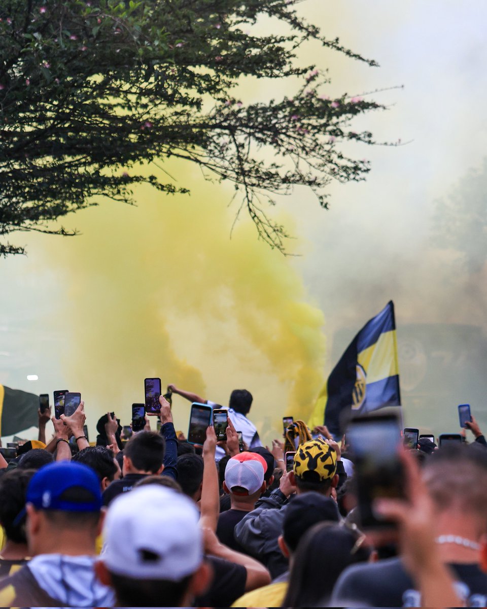 🤩 ¡Qué lindo es ser del AURINEGRO! 🤩

#VamosTáchira 💛🖤