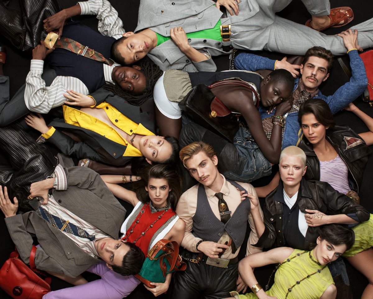 bluecandyboy's tweet image. The gift that keeps on giving. One more group photo from the Dario/Steven/Pat McGrath collab #DarioVitale #StevenMeisel #Versace