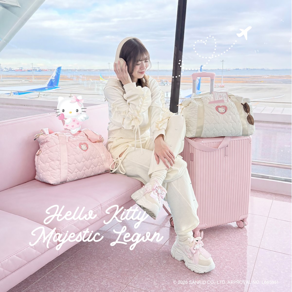 マジェスティックレゴンから、ハローキティーのデコスニーカーと