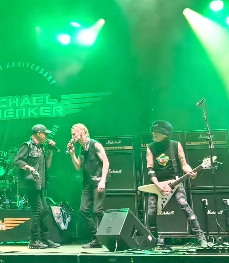 AtelierRococo's tweet photo. #MichaelSchenker
#MyYearsWithUFO🛸
feat
#JoeLynnTurner
"Too Hot To Handle"
July 6th
Time To Rock Festival
Knislinge Sweden🇸🇪
on YouTube📽️
↓
https://t.co/xb6LmBY9qC
ジョー・リン・ターナー公式FBでは、舞台袖からの映像も投稿されていましたが、こちら観客席からの方が良い映像です🎶 https://t.co/hmlzRiRIoX