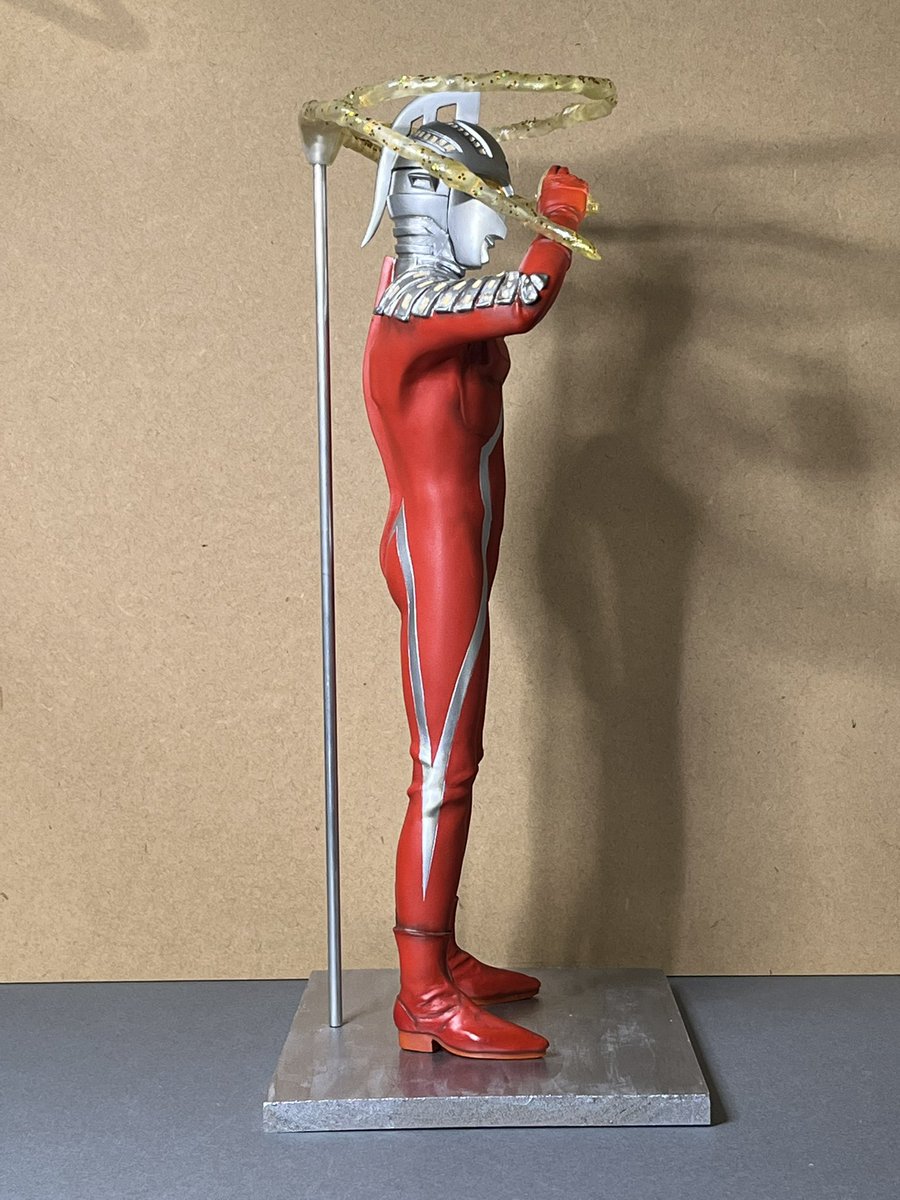 ウルトラセブン
完成しました♪
かなり手強いセブンでしたが、
思い描いたセブンになったと思います。
変身解除そしてぐるぐるビーム🌀💫！
このウルトラセブンキットは、
3/14〜3/15日開催　
トレフェス22 で販売します。
当日版権　許諾okして頂き、
ありがとうございました😊