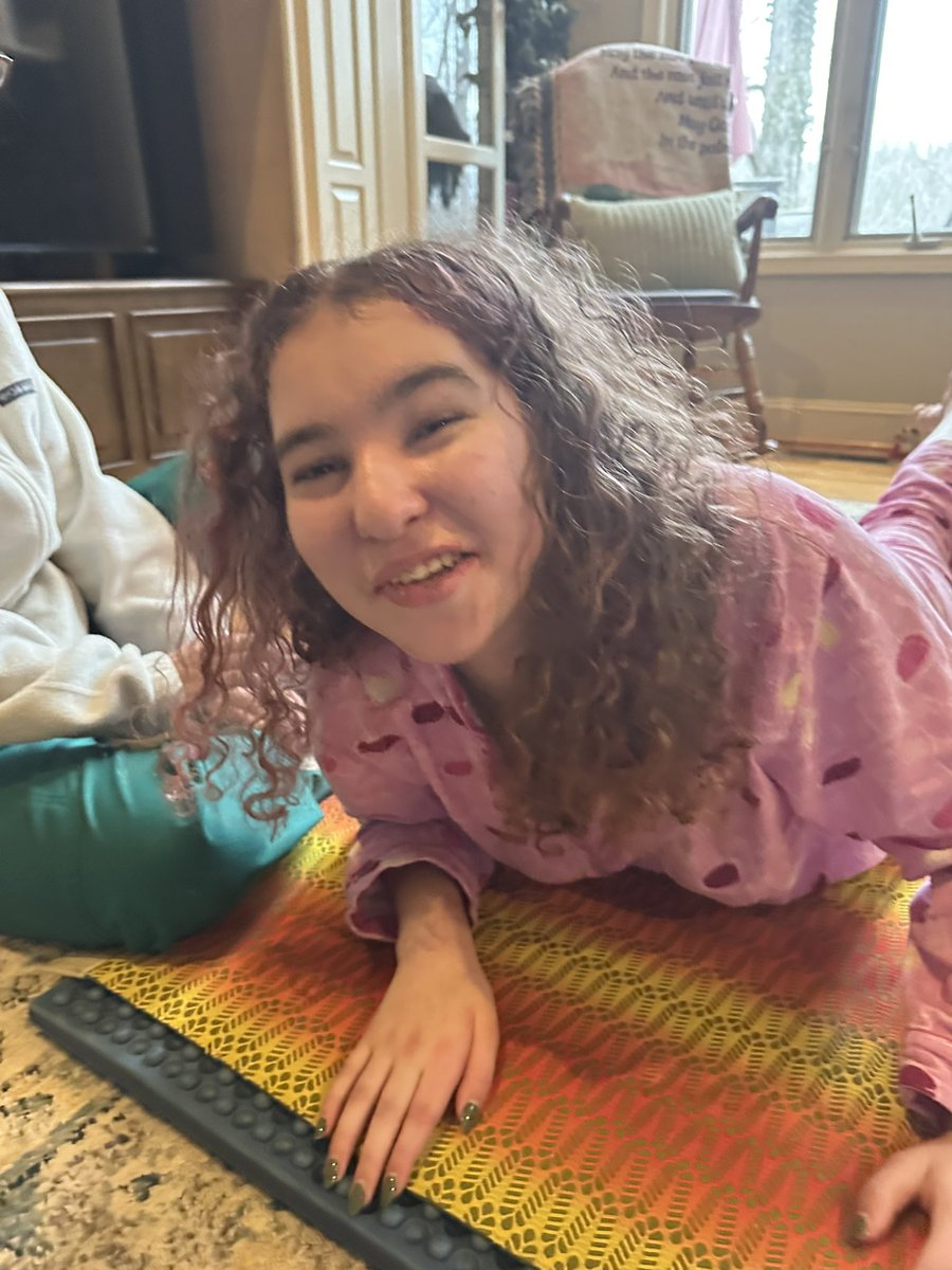 This is Braelyn working with her occupational therapist to try to regain functional use of her right arm.

She lost use of it about a week before her recurrent tumor was removed. Progress is slow.

But she shows up.
She tries.
She doesn’t quit.

Neither do we.

#GBM