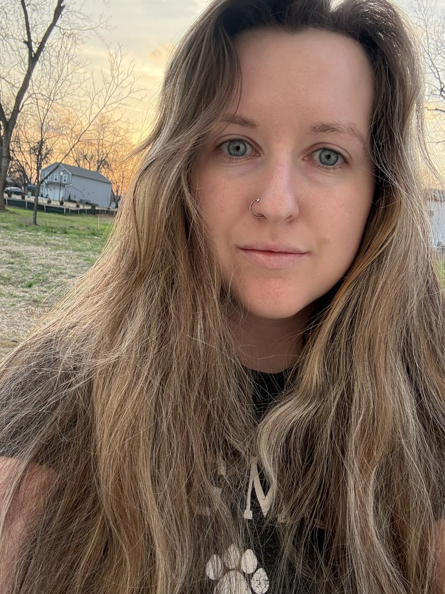 Burgandy Brown tweet media