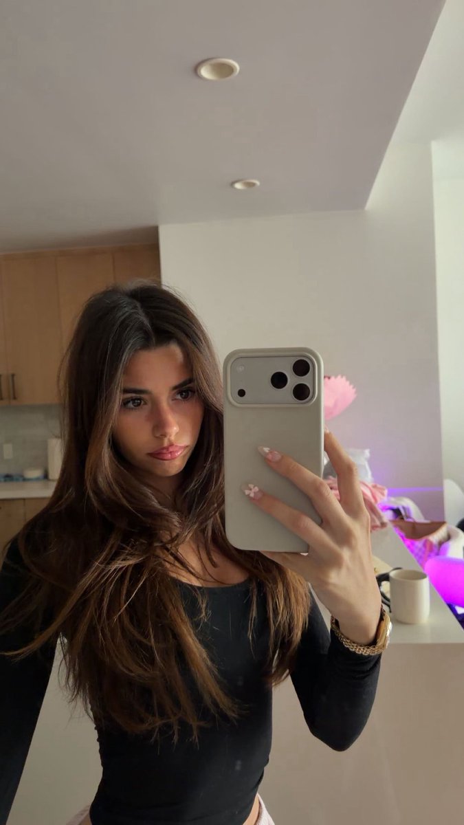 Darla Claire tweet media