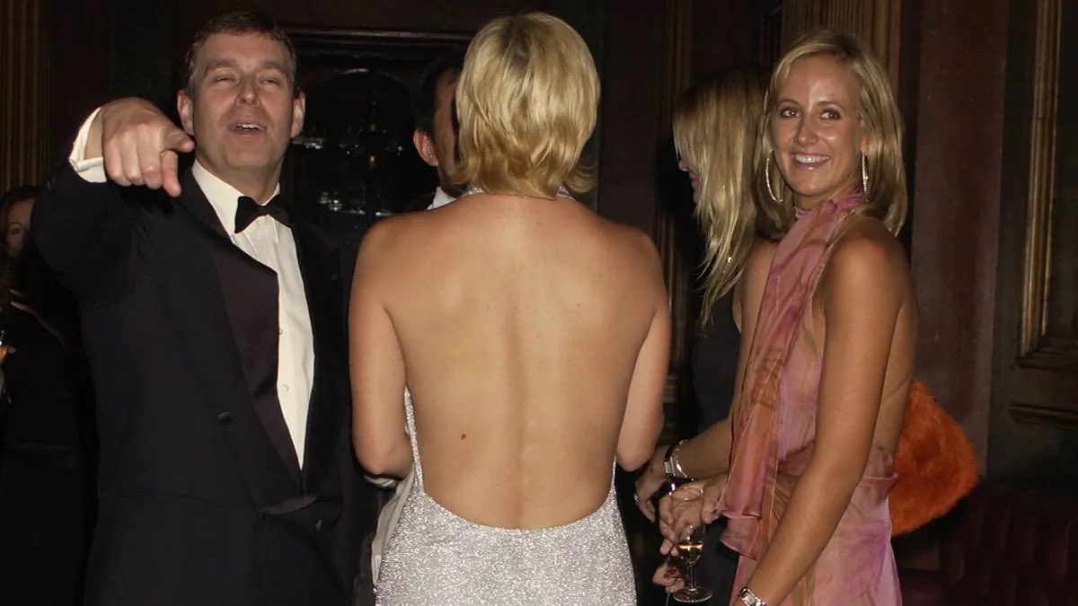 HyperNormalisation tweet media