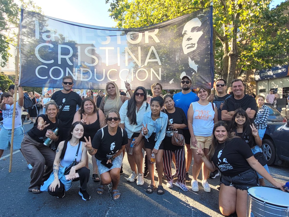 Daniel de los Santos tweet media