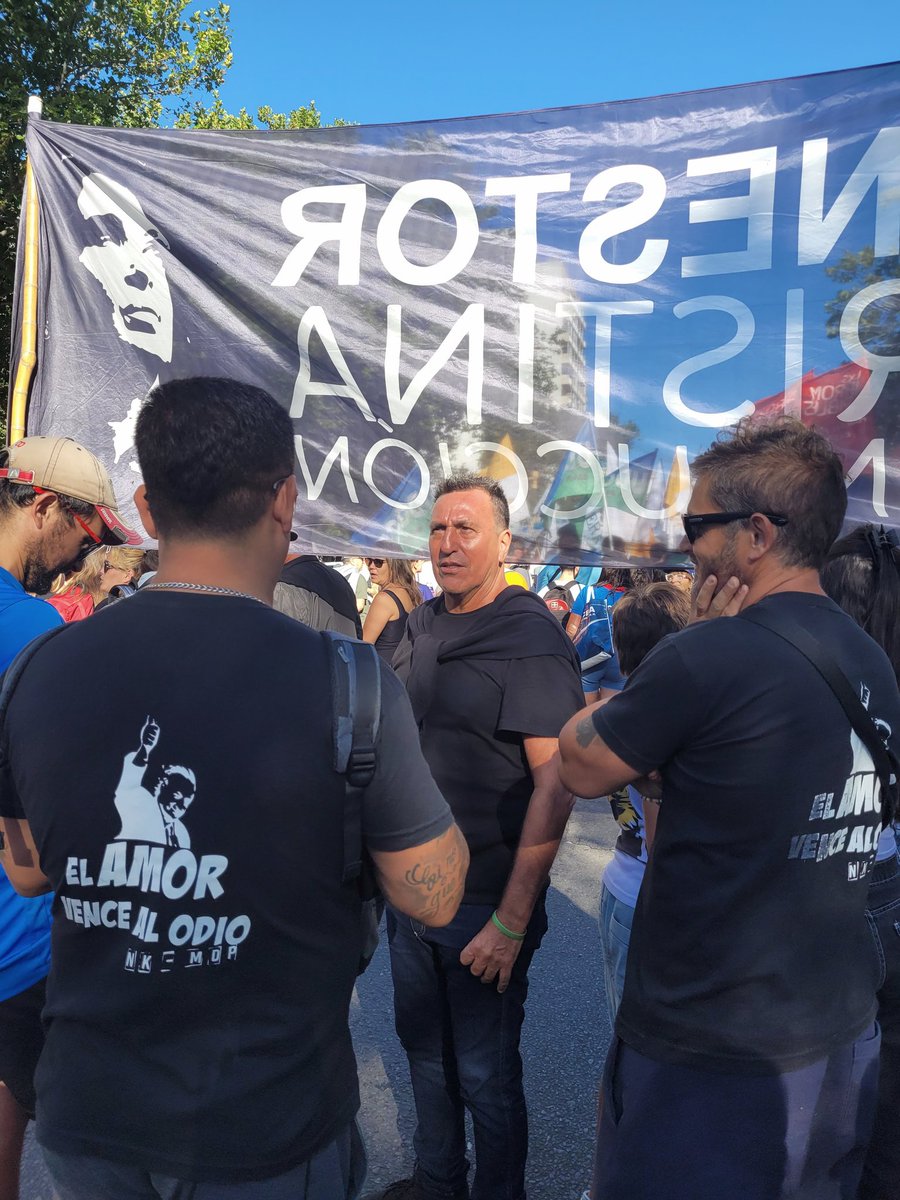 Daniel de los Santos tweet media