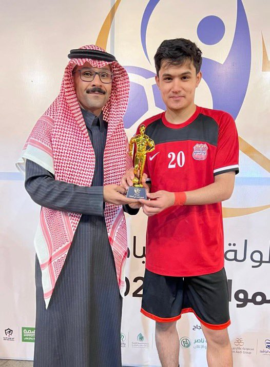 افضل لاعب في المباراة : 

الصفيري    -   الجنرال       

#حفرالباطن_للمواهب
#بطولة_حفرالباطن_للمواهب