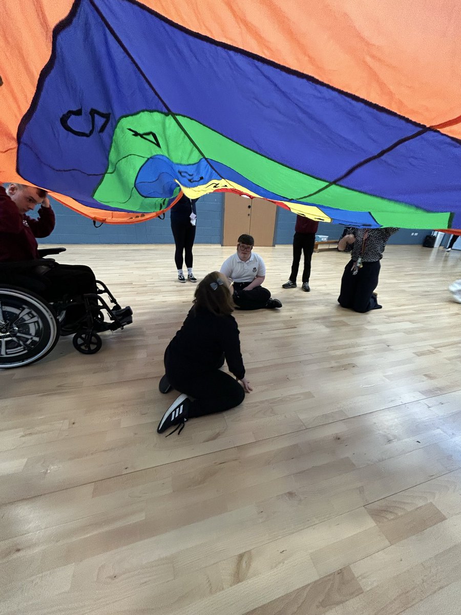 AlloaEASN's tweet image. We’re so proud of our P7 pupils from Lochies! Since starting their transition visits in January they’ve been confidently exploring the new space and embracing every part of their transition. Watching their confidence grow is just wonderful. @AlloaAcademy @lochies16 
#Transition