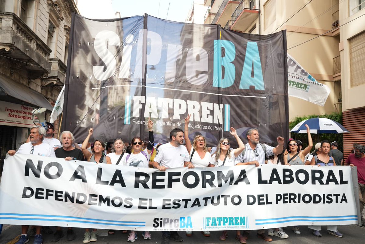 Trabajadores de Diario Popular tweet media