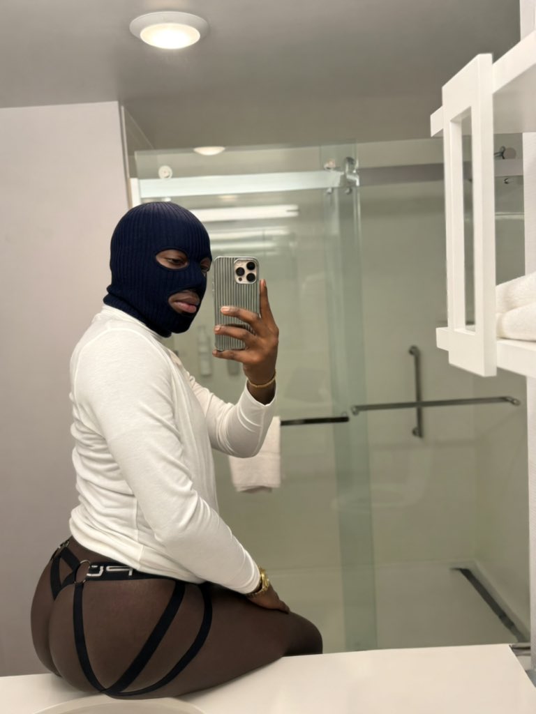 NOIR BOI🖤🍑✨ BRAZIL 🇧🇷3/23-4/1 tweet media