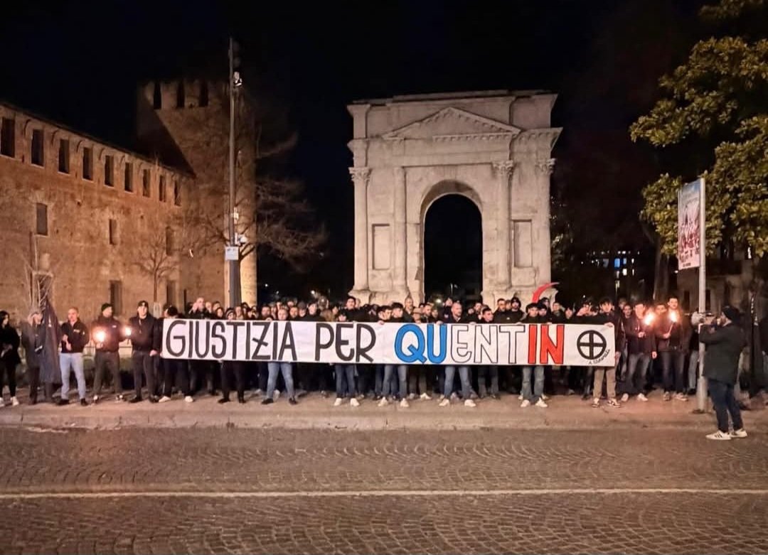 ClovisLuteceFR's tweet photo. +++ JUSTICE POUR QUENTIN !  ✊🏻

Verona, Italia  🇮🇹 ✋🏻 https://t.co/4lVX8WtdHC