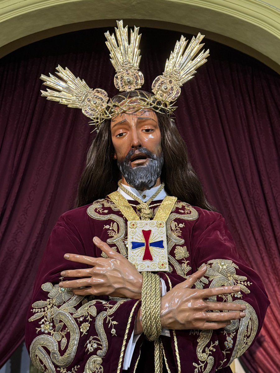 Devoción imperecedera de Sevilla.
Cautivo de San Ildefonso