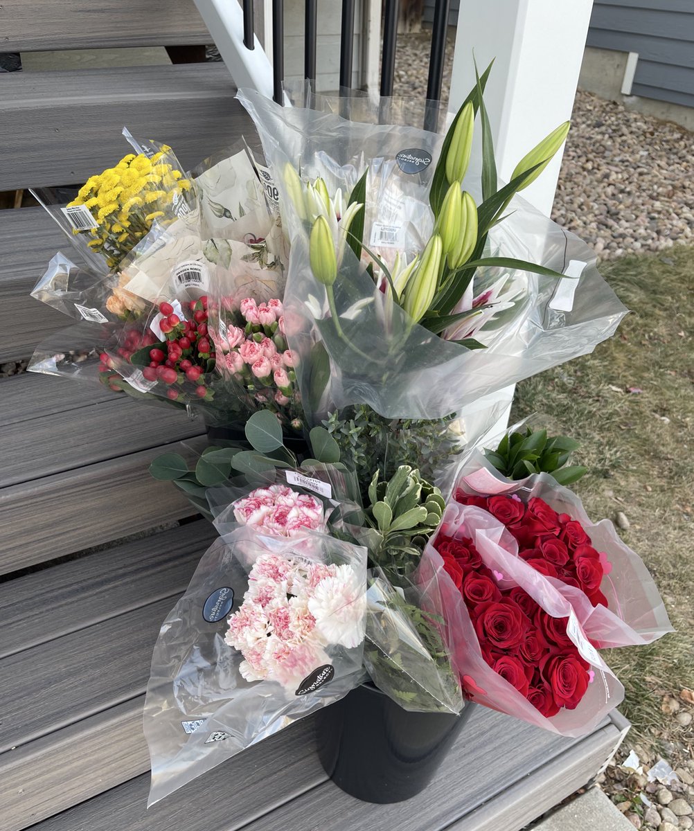 ..✌️. tweet media