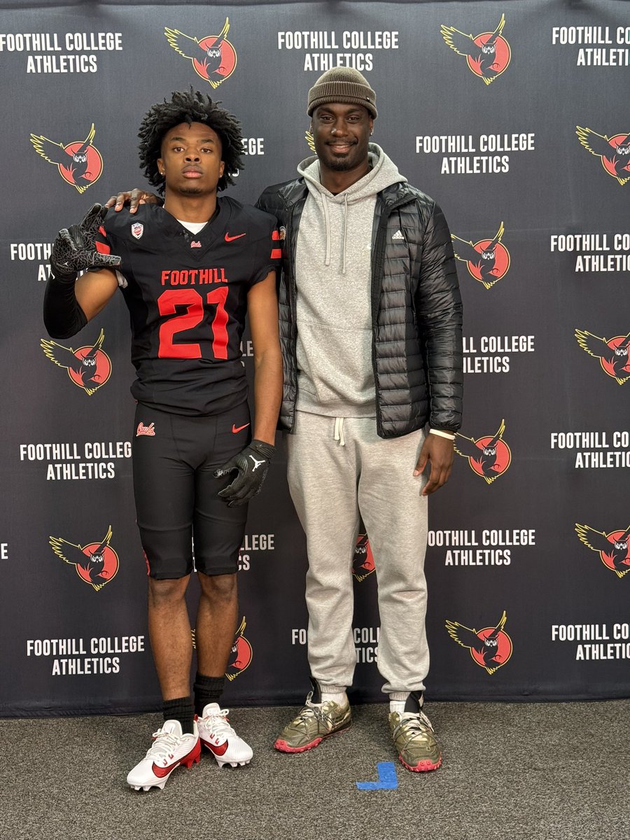 zeesosuave's tweet photo. After a long conversation with @kennycoleman81 and @DionLeonard_2  and gods guidance I am glad to announce my commitment to @OwlFootball_ #allglorytogod 🦉🔒 https://t.co/Zqu4HH4qkN