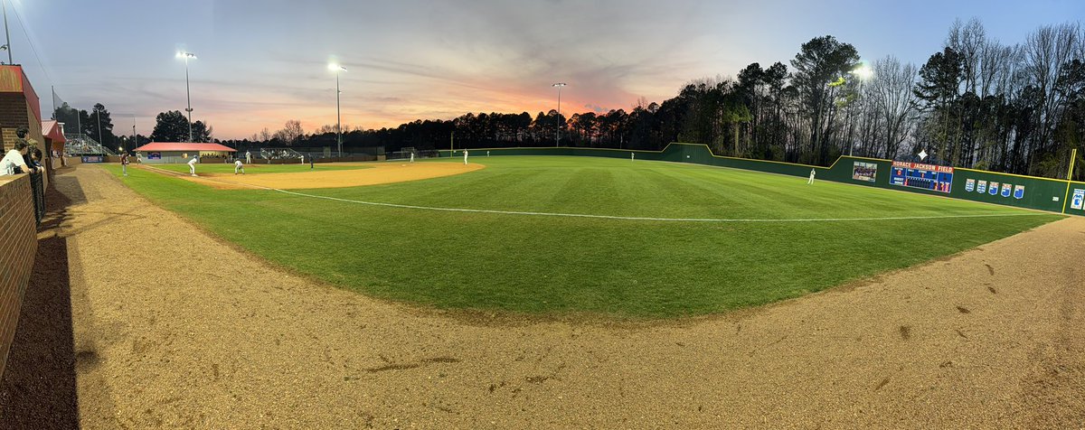 Coach Bailey tweet media