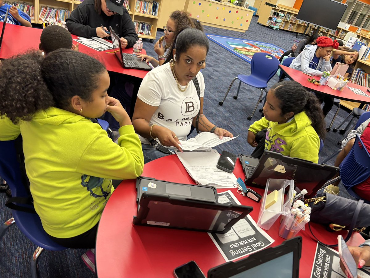 Friendly Neighborhood Principal Eva Morgan tweet media