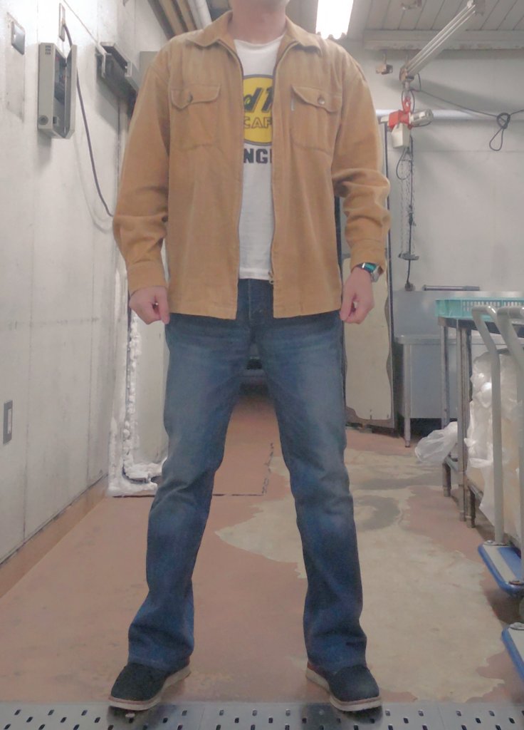 surrenderSwing's tweet image. #ジーンズ　#リーバイス　#POLO　#アメカジ
POLOのコーデュロイジャケットと517の着用写真です
今日はこの格好で失敗でした

寒い🥶