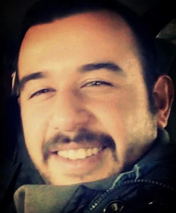 avhakandogru's tweet photo. Kürşat ölmüş fakat attan düşmemişti, ölmüş fakat yenilmemişti diyen Atsız Ata, yaşasaydı "Fırat şehit olmuş fakat yıkılmamıştı, şehit olmuş fakat yenilmemişti" derdi senin için Fırat'ım. Sen yenilmedin, sen her gün yeniden doğuyorsun Türk nesillerinin yüreğinde...Ve hayallerin, tebessümlerin, davan Bozkurt yürekli, Fırat yürekli Ülküdaşlarına emanet. Emanetin namusumuz ve şerefimizdir. Unutmayacağız, unutturmayacağız ! 

Şehadet yıldönümünde rahmet, minnet ve dua ile anıyorum kardeşim, reisim, şehidim #FıratÇakıroğlu